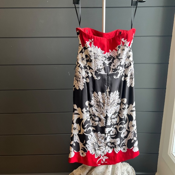FREE when bundled - WHBM Strapless Dress Red & Black - "Dress Bundle Discount" - Picture 5 of 7